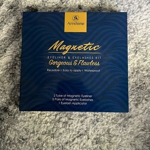 MAGNETIC LASHES 5 PAIRS + EYELINER BRAND NEW